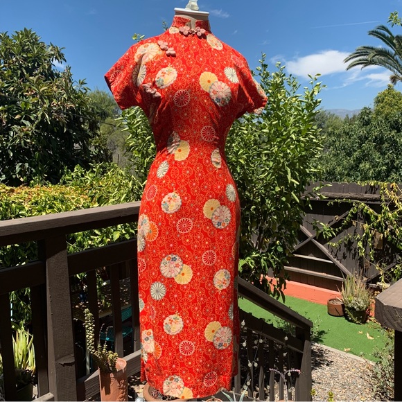 Dresses & Skirts - Stunning VINTAGE Cheongsam Qipao Red Multicolored Floral Retro Midi Dress